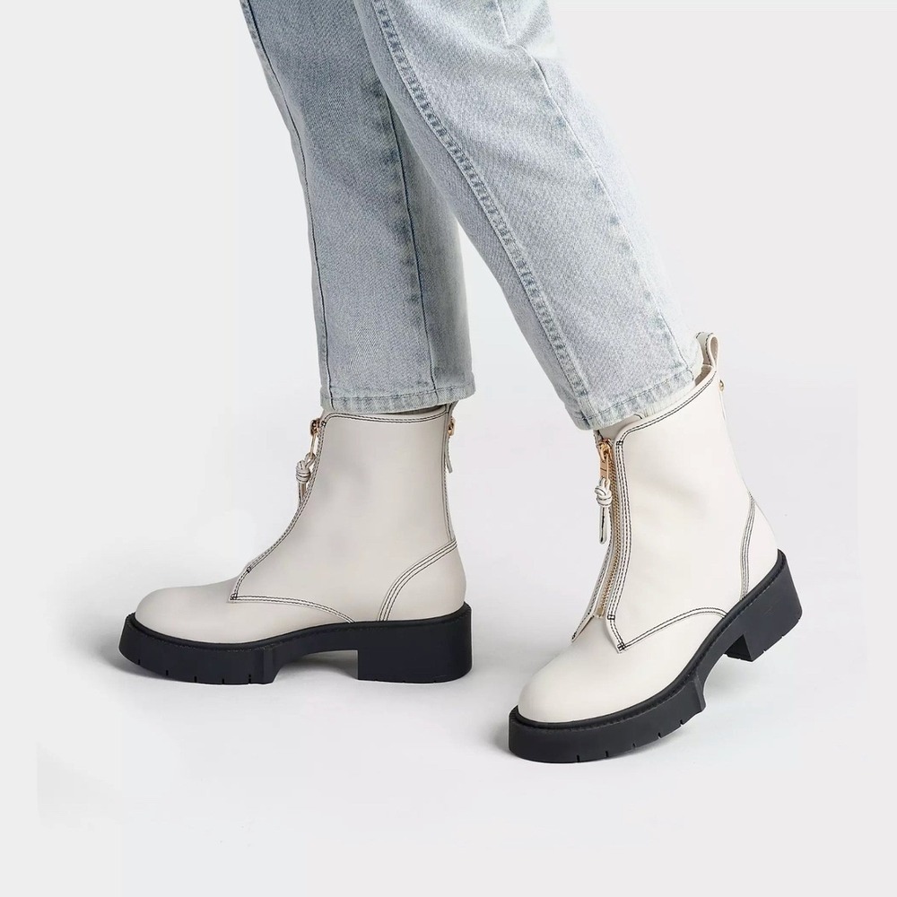 Coach Liza Leather Lug Sole Combat Bootie Gold Zipper Sz 8.5 Cream